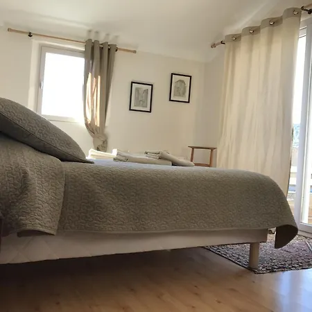 Particulier Des Lumieres מלון דירות